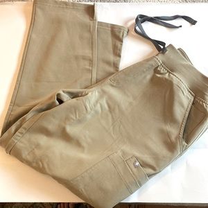 NEVER WORN BOULDER FIGS SCRUB PANTS